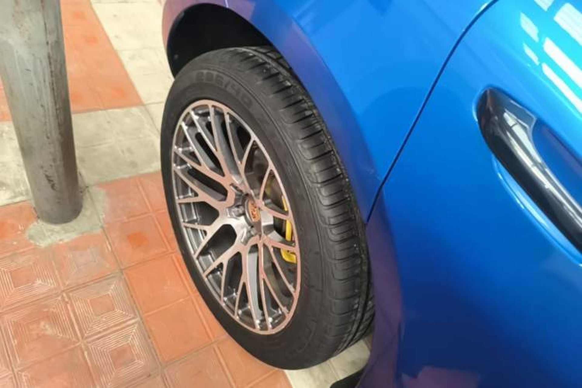 Used Porsche Macan 2017 Macan 2.0T Right Rear Wheel Hub