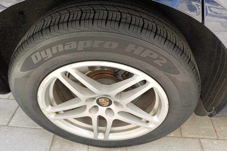 Used Porsche Macan 2017 Macan 2.0T Right Rear Wheel Hub