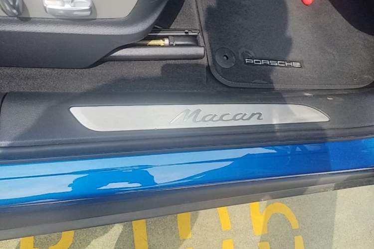 Used Porsche Macan 2017 Macan 2.0T Right Side Sill