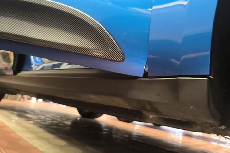 Used Porsche Macan 2017 Macan 2.0T Right Side Sill