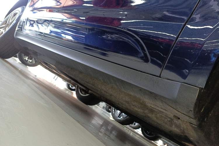 Used Porsche Macan 2017 Macan 2.0T Right Side Sill
