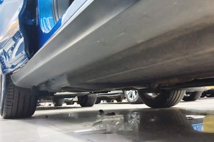 Used Porsche Macan 2017 Macan 2.0T Right Side Sill