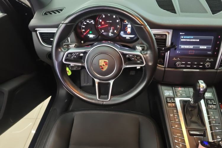 Used Porsche Macan 2017 Macan 2.0T Steering Wheel