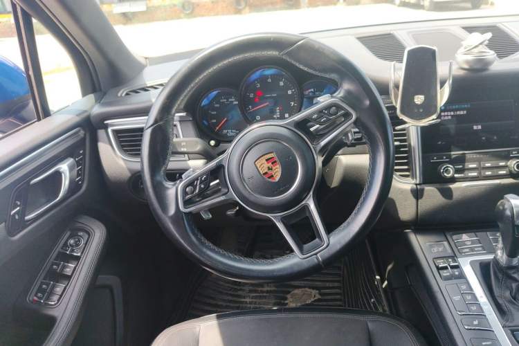 Used Porsche Macan 2017 Macan 2.0T Steering Wheel
