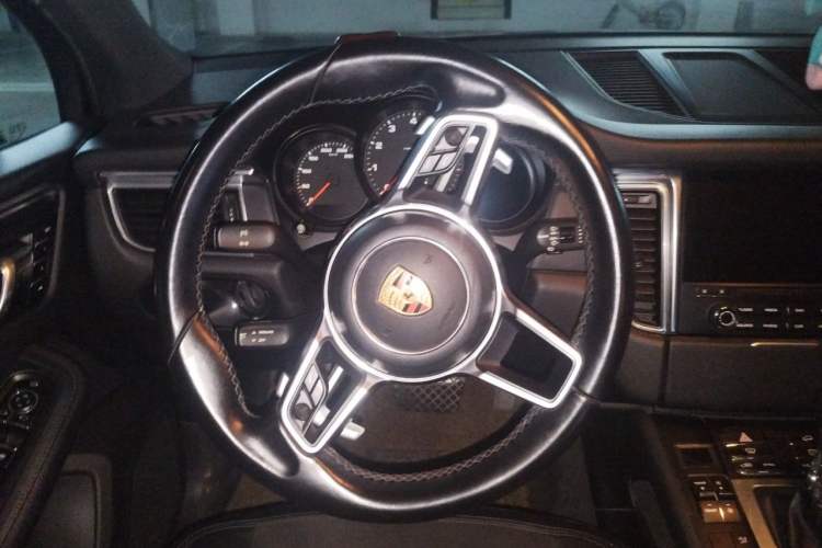 Used Porsche Macan 2017 Macan 2.0T Steering Wheel