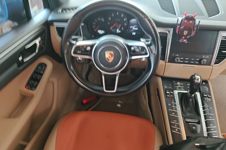 Used Porsche Macan 2017 Macan 2.0T Steering Wheel