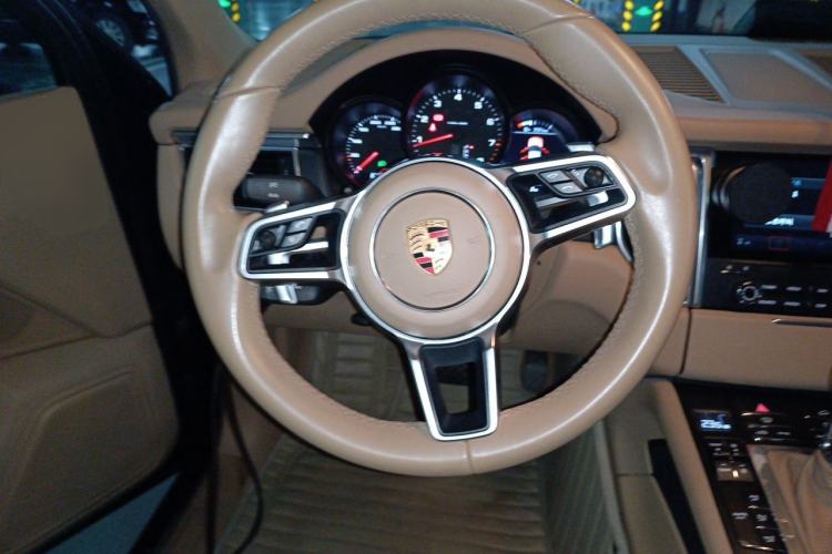 Used Porsche Macan 2017 Macan 2.0T Steering Wheel