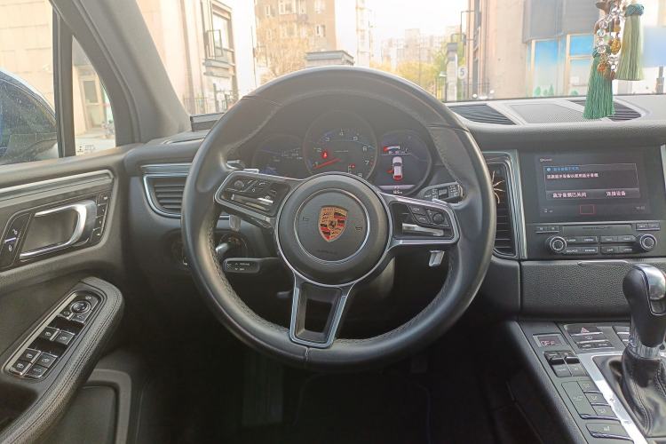 Used Porsche Macan 2017 Macan 2.0T Steering Wheel