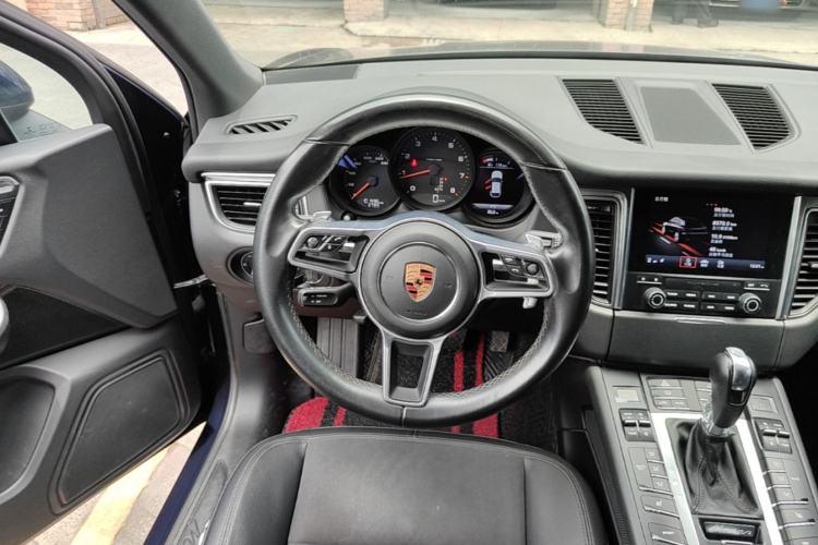 Used Porsche Macan 2017 Macan 2.0T Steering Wheel
