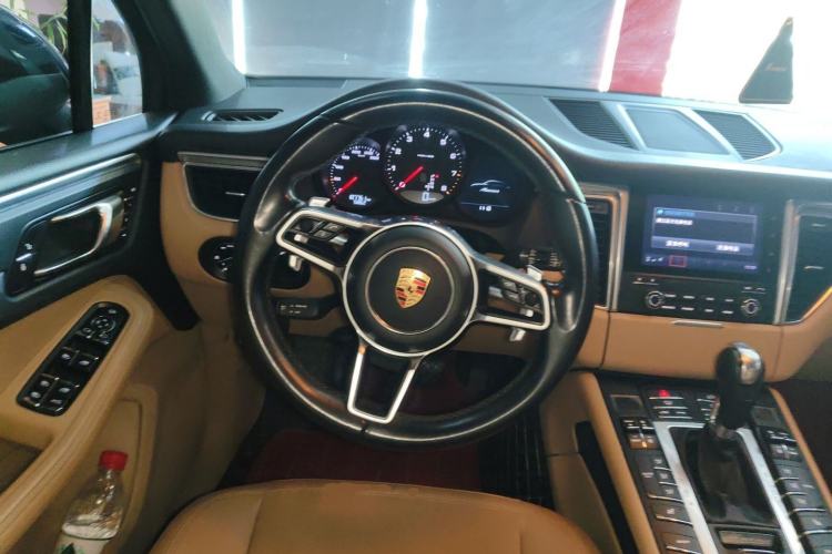 Used Porsche Macan 2017 Macan 2.0T Steering Wheel