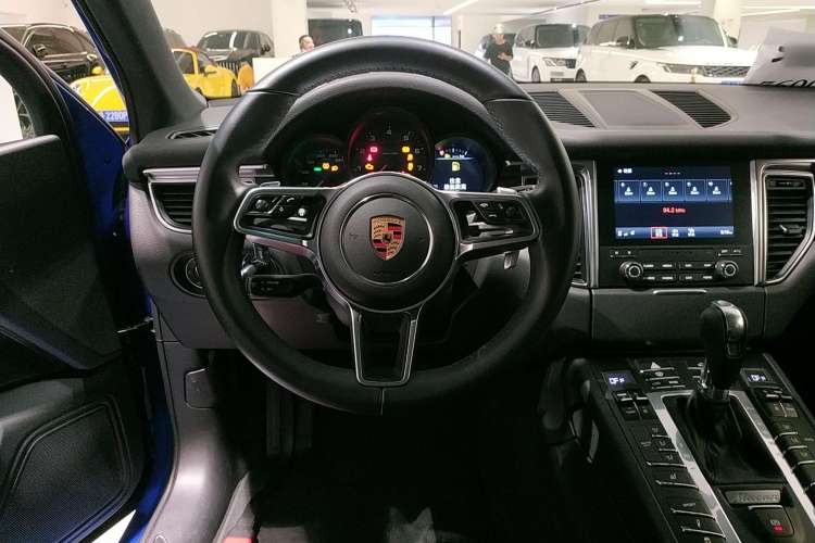 Used Porsche Macan 2017 Macan 2.0T Steering Wheel