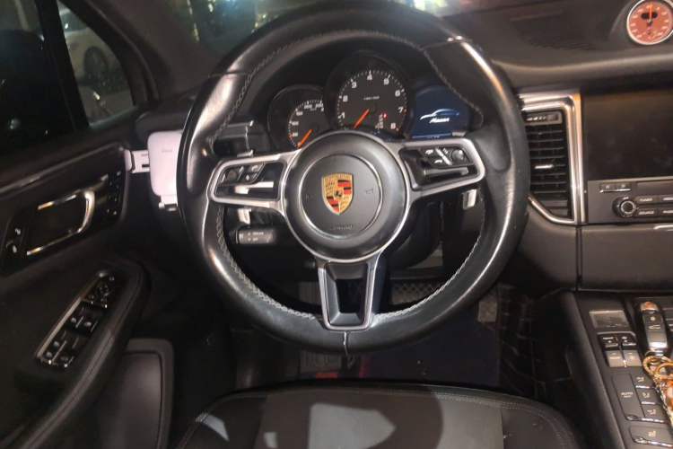 Used Porsche Macan 2017 Macan 2.0T Steering Wheel