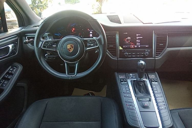 Used Porsche Macan 2017 Macan 2.0T Steering Wheel