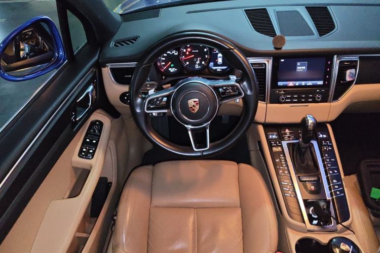 Used Porsche Macan 2017 Macan 2.0T Steering Wheel