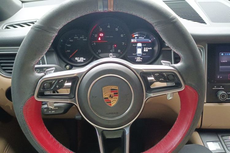 Used Porsche Macan 2017 Macan 2.0T Steering Wheel