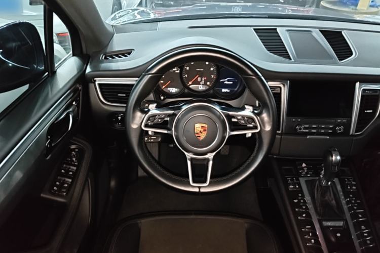 Used Porsche Macan 2017 Macan 2.0T Steering Wheel