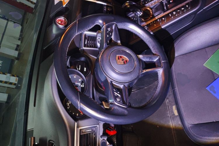 Used Porsche Macan 2017 Macan 2.0T Steering Wheel