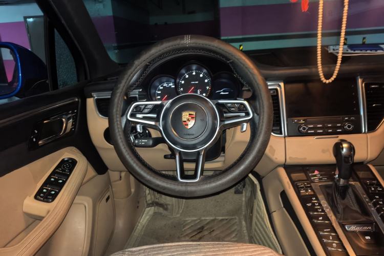 Used Porsche Macan 2017 Macan 2.0T Steering Wheel