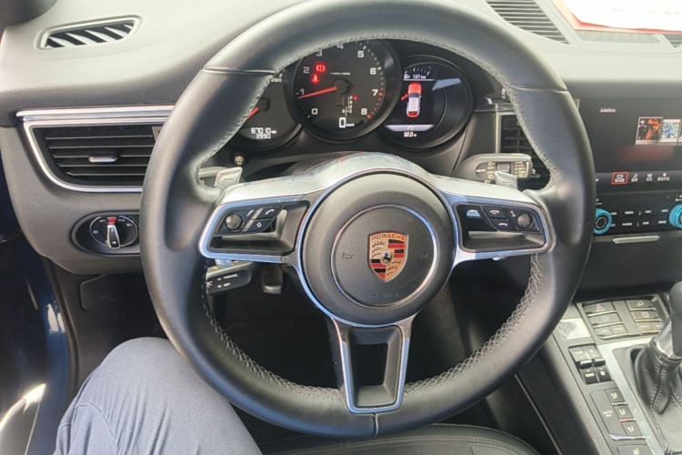 Used Porsche Macan 2017 Macan 2.0T Steering Wheel