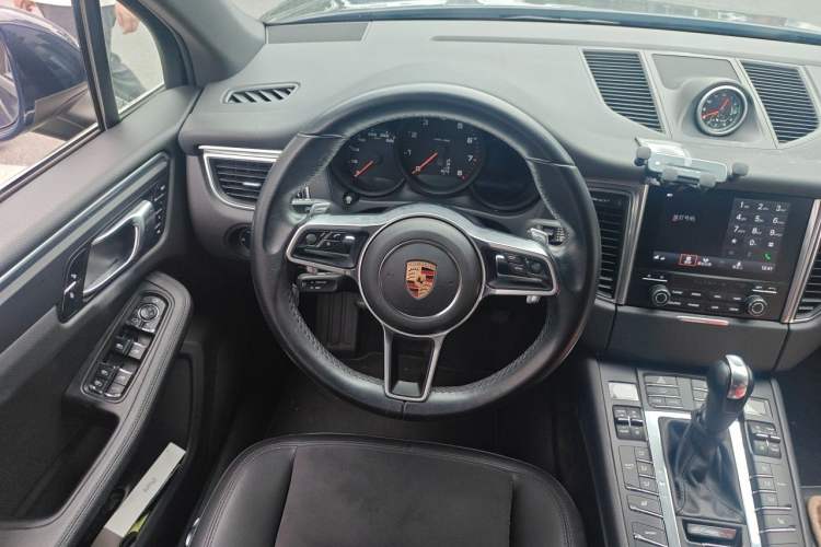 Used Porsche Macan 2017 Macan 2.0T Steering Wheel