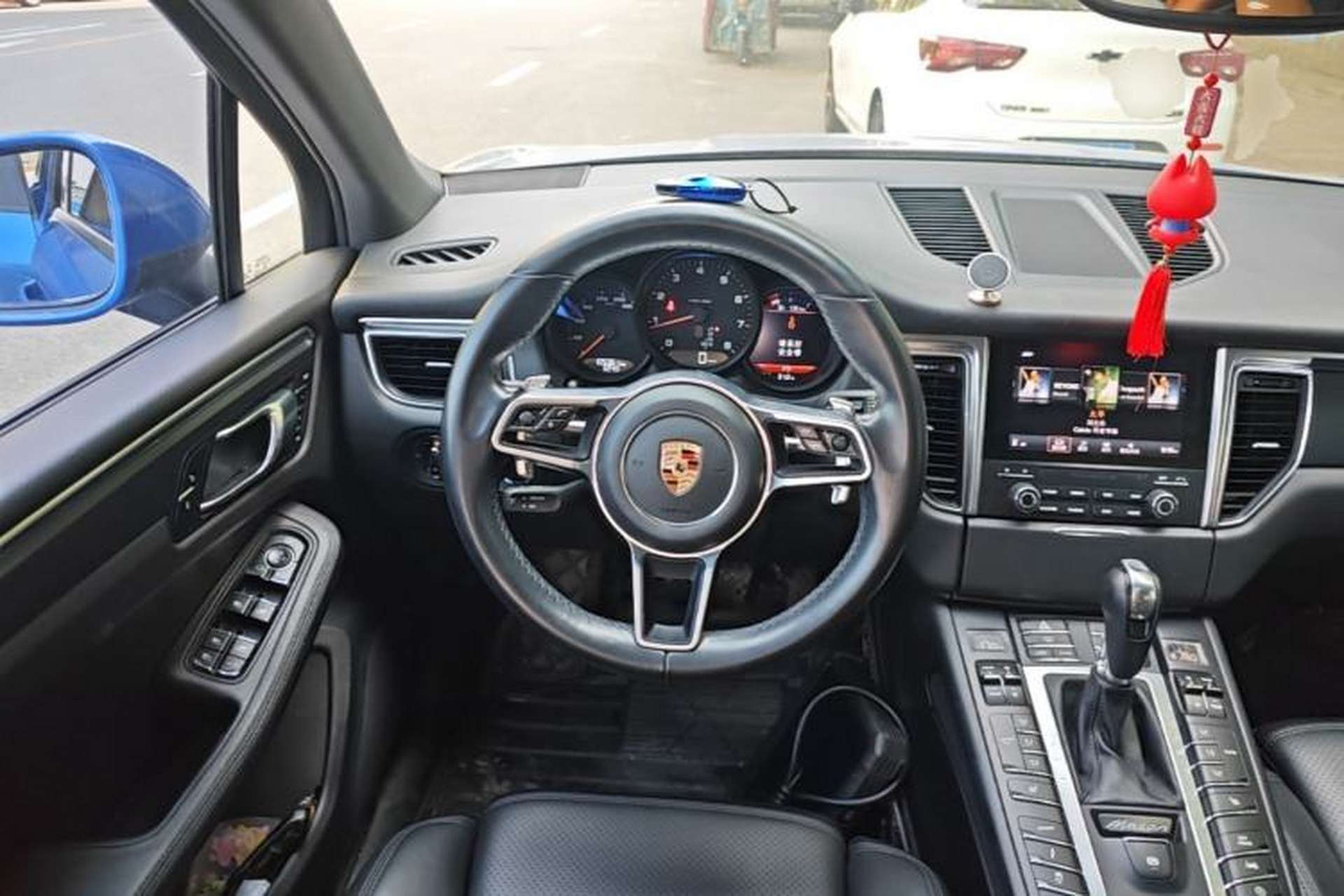 Used Porsche Macan 2017 Macan 2.0T Steering Wheel