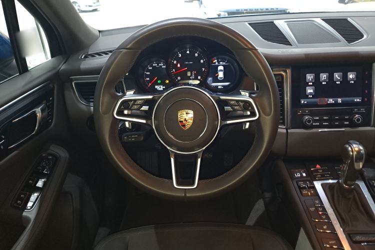 Used Porsche Macan 2017 Macan 2.0T Steering Wheel