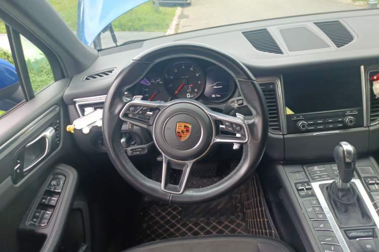 Used Porsche Macan 2017 Macan 2.0T Steering Wheel