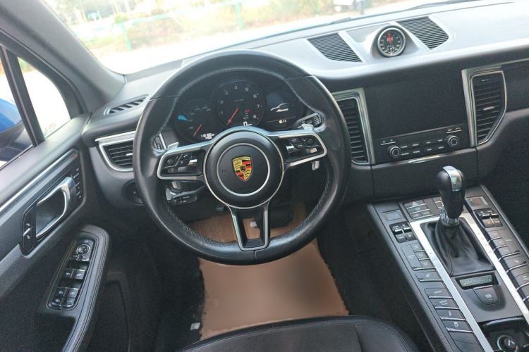 Used Porsche Macan 2017 Macan 2.0T Steering Wheel