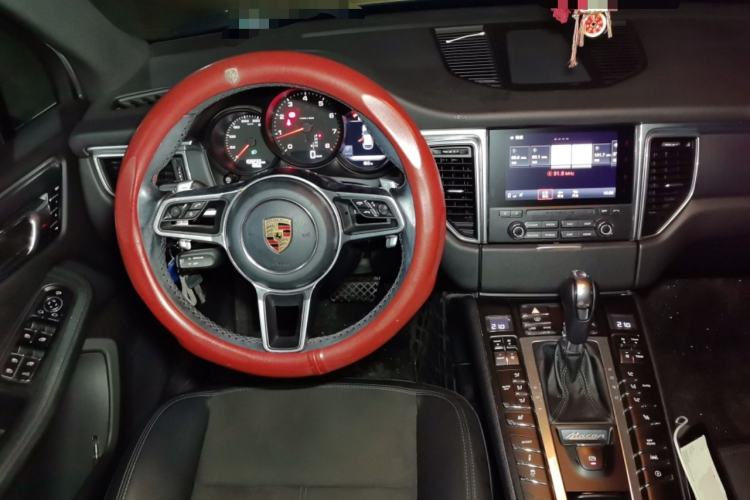 Used Porsche Macan 2017 Macan 2.0T Steering Wheel
