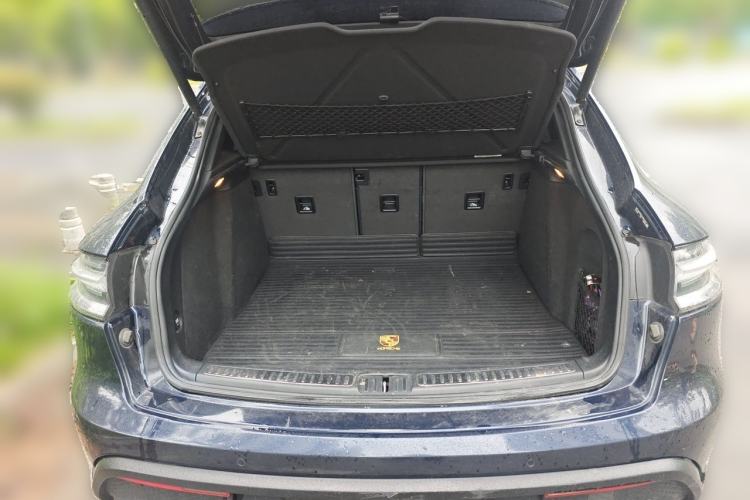 Used Porsche Macan 2017 Macan 2.0T Trunk