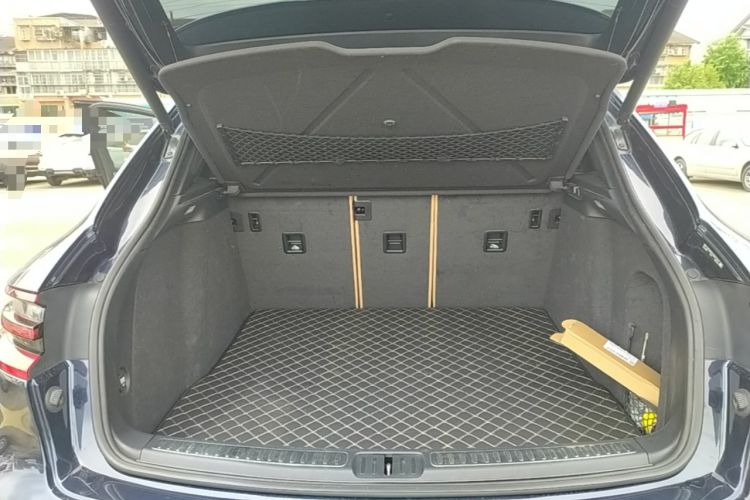 Used Porsche Macan 2017 Macan 2.0T Trunk
