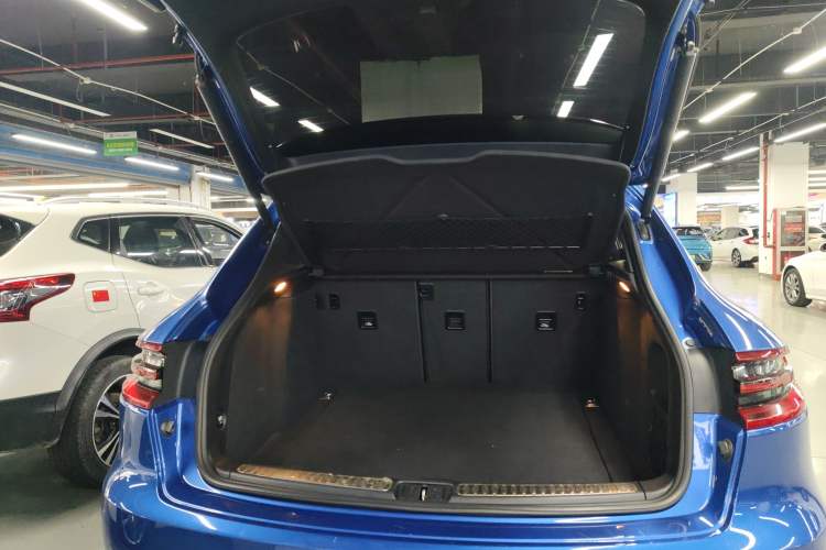 Used Porsche Macan 2017 Macan 2.0T Trunk