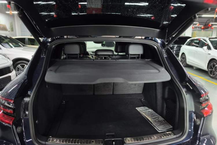 Used Porsche Macan 2017 Macan 2.0T Trunk