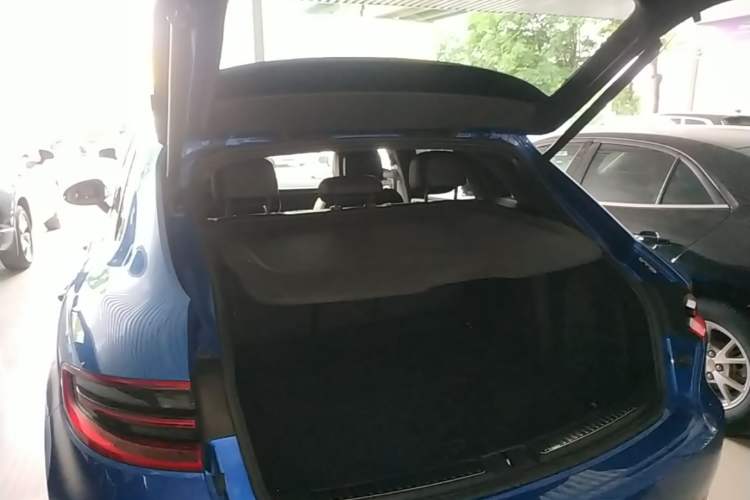 Used Porsche Macan 2017 Macan 2.0T Trunk