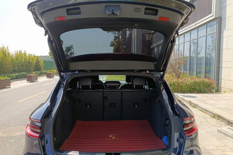 Used Porsche Macan 2017 Macan 2.0T Trunk