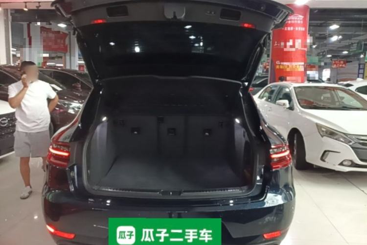 Used Porsche Macan 2017 Macan Turbo 3.6T Trunk