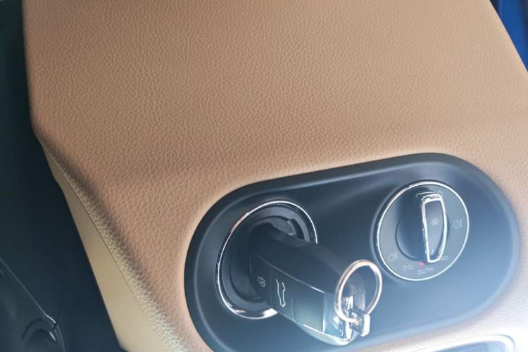 Used Porsche Macan 2017 Macan 2.0T Vehicle Key