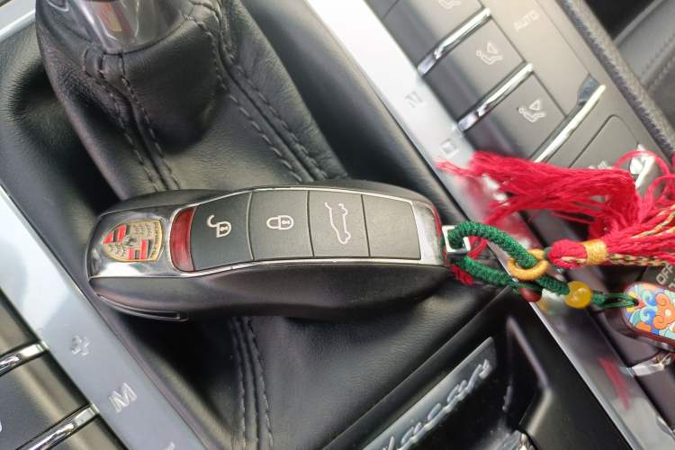 Used Porsche Macan 2017 Macan 2.0T Vehicle Key