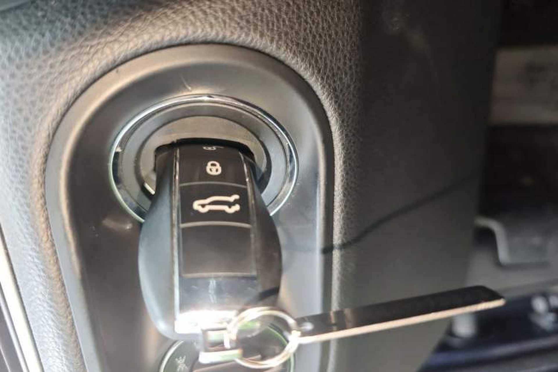 Used Porsche Macan 2017 Macan 2.0T Vehicle Key