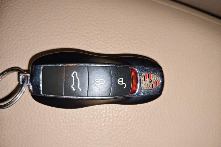 Used Porsche Macan 2017 Macan 2.0T Vehicle Key