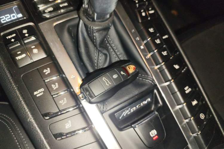 Used Porsche Macan 2017 Macan 2.0T Vehicle Key