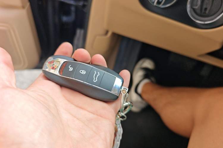 Used Porsche Macan 2017 Macan 2.0T Vehicle Key