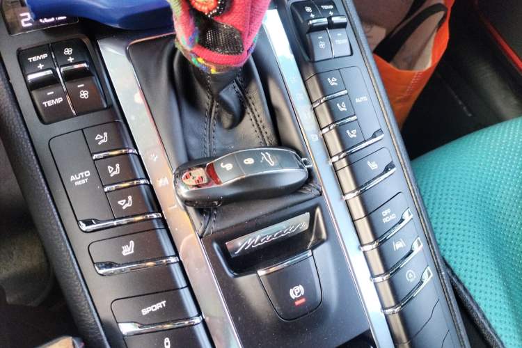 Used Porsche Macan 2017 Macan 2.0T Vehicle Key