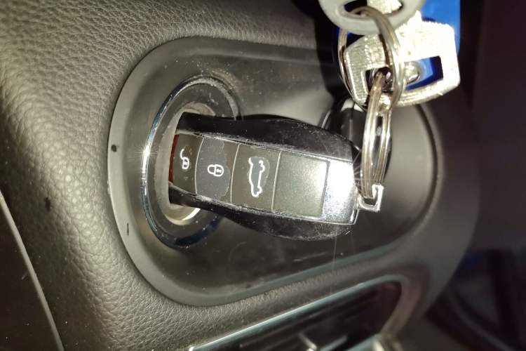 Used Porsche Macan 2017 Macan 2.0T Vehicle Key