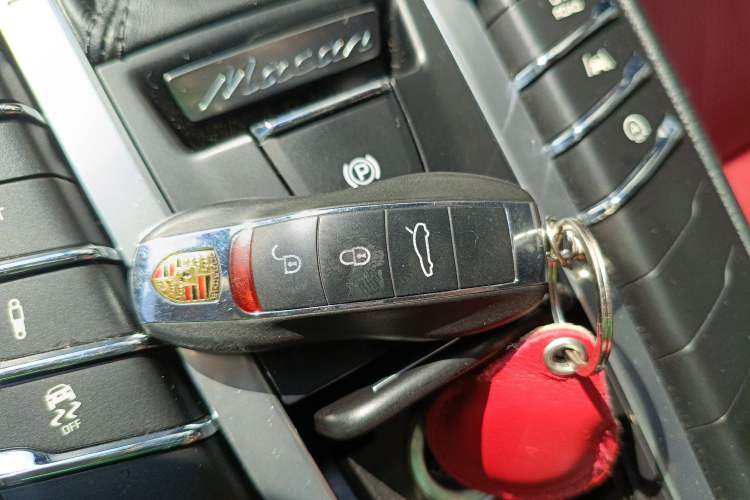 Used Porsche Macan 2017 Macan 2.0T Vehicle Key