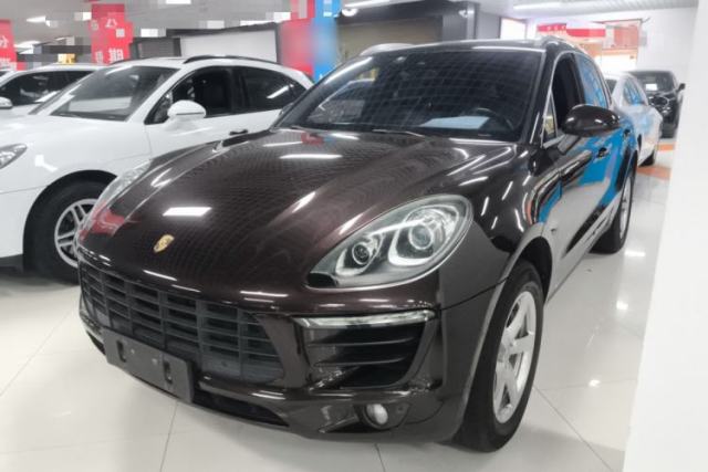 Ojetý Porsche Macan 2017 Macan 2.0T