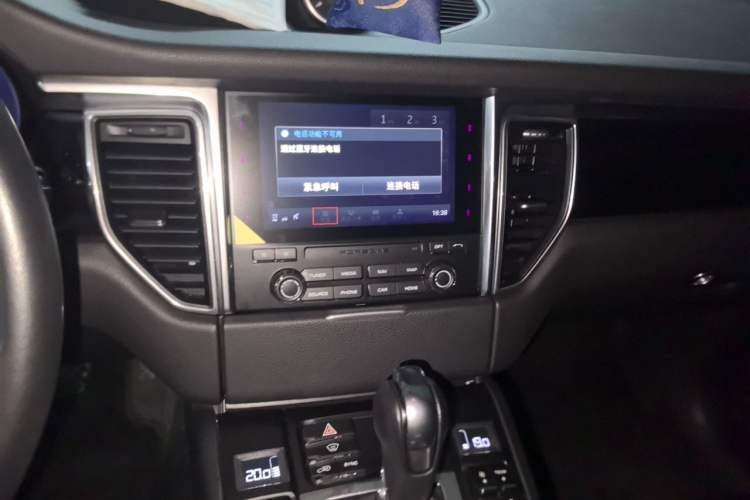 Used Porsche Macan 2017 Macan S 3.0T Audio And AC Panel