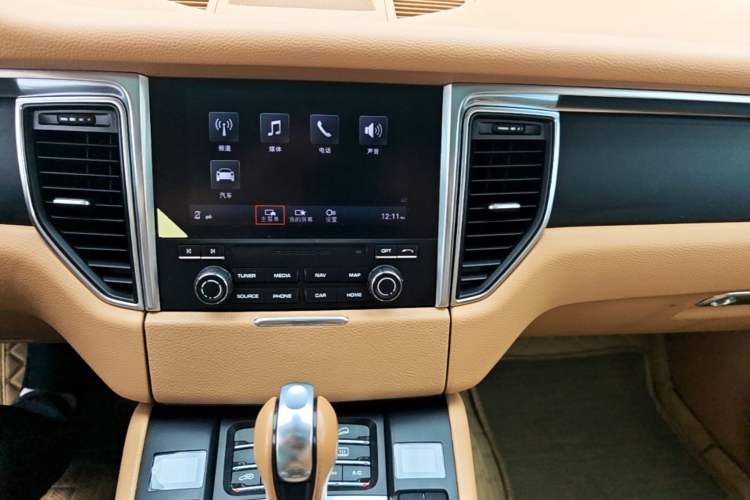 Used Porsche Macan 2017 Macan 2.0T Audio And AC Panel
