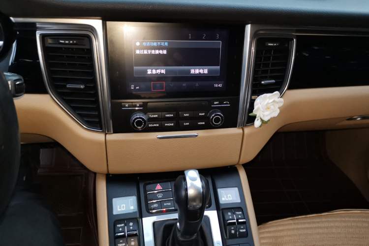 Used Porsche Macan 2017 Macan S 3.0T Audio And AC Panel