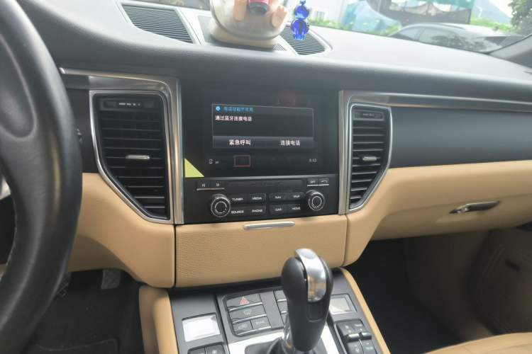Used Porsche Macan 2017 Macan 2.0T Audio And AC Panel
